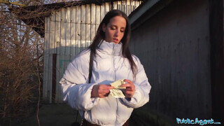 Vadító karcsú kicsike cickós tinédzser nőci pénzért kúr